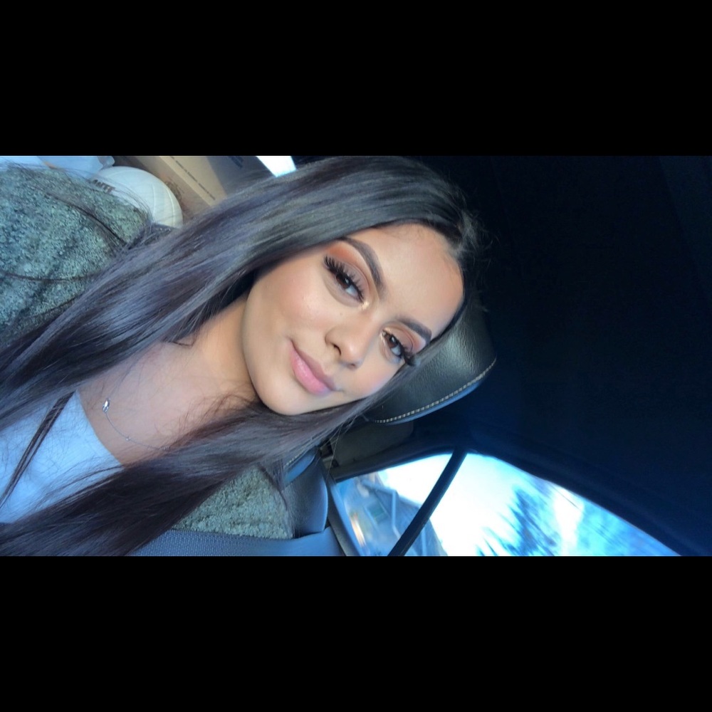 Meet your Posher, Lizbeth